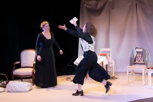 So freundlich er ist, so kalt ist er.